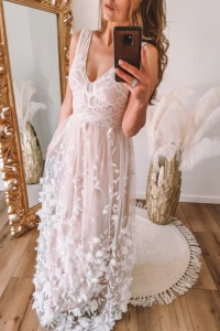 Suknie ślubne - Biała sukienka maxi z naszywanymi kwiatami