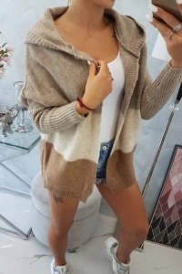 Swetry - Sweter z kapturem trzykolorowy cappucino+beżowy+brązowy 2019t15