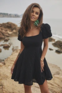 Sukienki - Sule - czarna mini sukienka boho