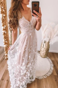 Suknie ślubne - Biała sukienka maxi z naszywanymi kwiatami