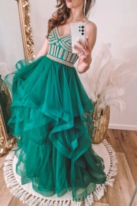 Sukienki - Zielona sukienka tiulowa z asymetrycznym dołem i zdobioną górą