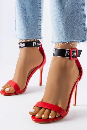 Czerwone sandały na szpilce masonic