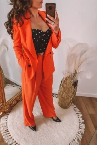 Sukienki - Pomarańczowy damski garnitur ze spodniami