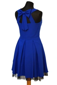 Sukienki - Niebieska sukienka z zakładkami w talii
