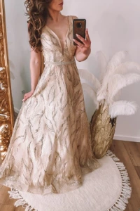 Lilith-sklep.pl - Złota, rozkloszowana sukienka maxi posypana brokatem