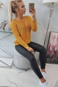 Swetry - Sweter z ażurowym zdobieniem musztardowy 2019t39