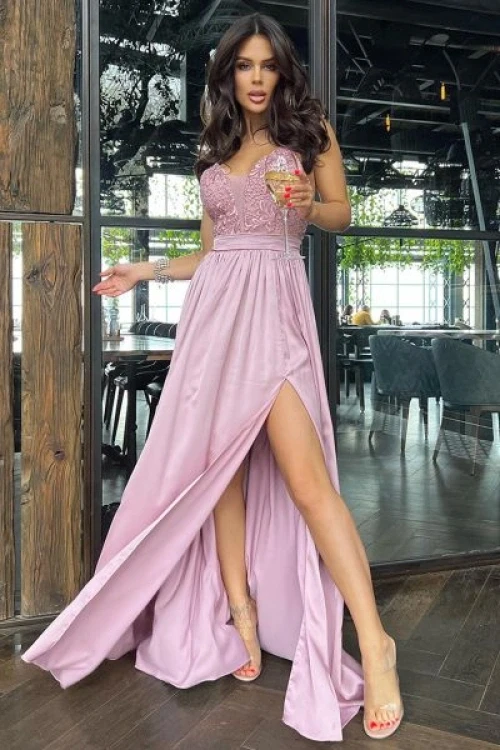 Rowa satynowa duga sukienka wieczorowa vanessa