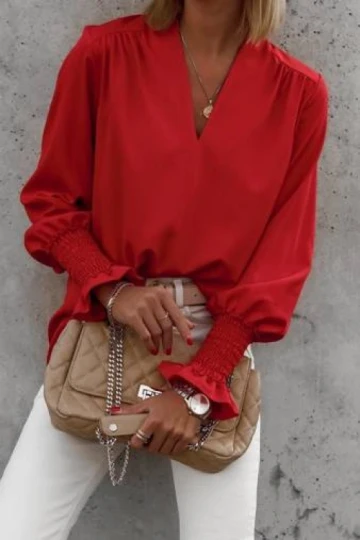Czerwona bluzka damska z falbaną i ściągaczem przy rękawie ANA.
