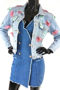 Kurtki - Krótka kurtka jeansowa z kwiatami