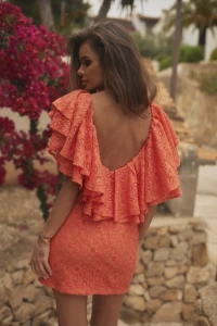 Sukienki - Sucre - elegancka mini sukienka koronkowa w ożywczym pomarańczu