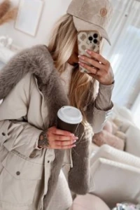 Charlottefashion.pl - Kurtka parka oversize beowa z konierzem z futerkiem w329