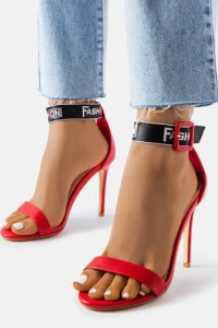Sandały - Czerwone sandały na szpilce masonic