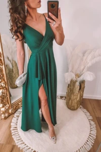 Sukienki - Zielona, zwiewna sukienka maxi z rozcięciem na nodze