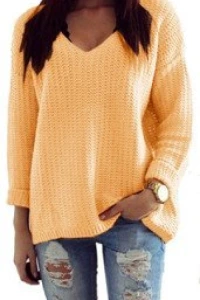 Swetry - Mikos luźny sweter damski w serek v 627 morelowy