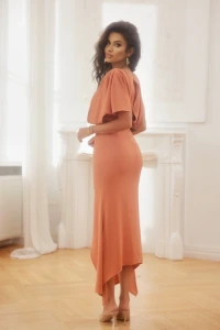 Sukienki - Ariks - wyjątkowa sukienka midi w odcieniu pastelowego pomarańczu