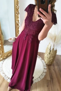 Sukienki - Bordowa sukienka maxi z koronkową górą