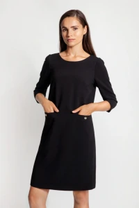 Sukienki - Czarna prosta sukienka z biuteryjnymi guzikami