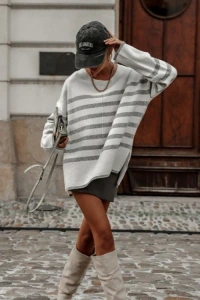 Nowości - Ecru sweter w szare paski cocomore