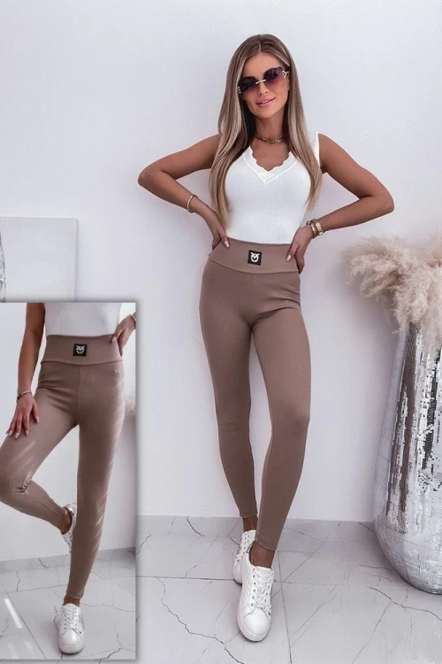 Prkowane legginsy beige